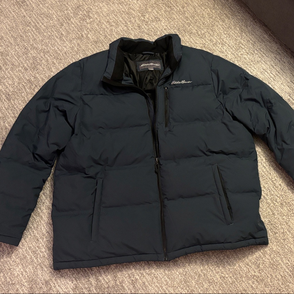 Eddie Bauer Men's Navy Blue Puffer Jacket